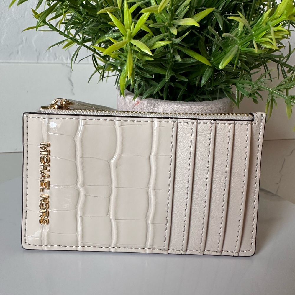Michael Kors Ivory Card Holder with Gold Logo